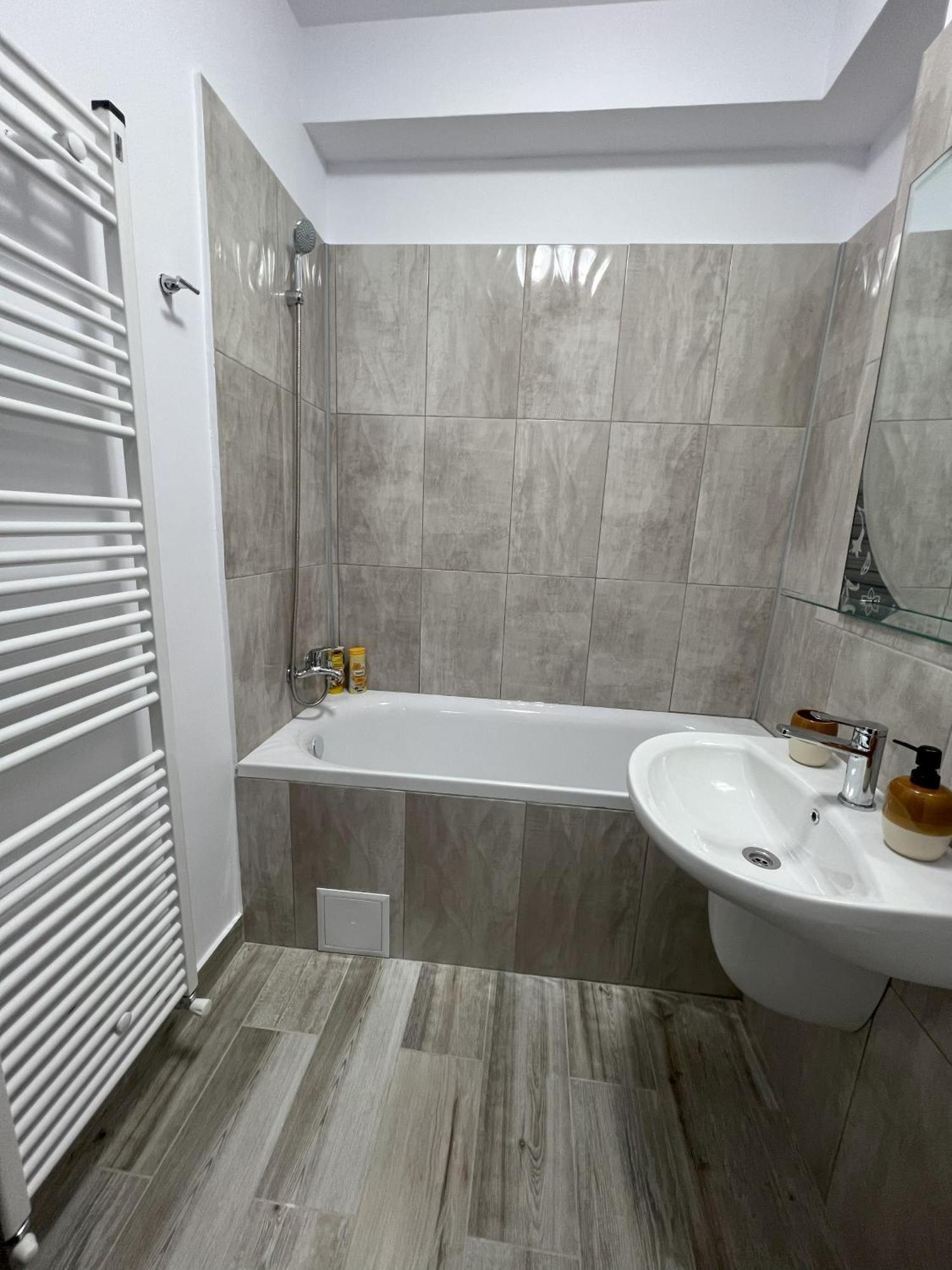 Refined Studio Haven At Exigent Plaza - 08 Бухарест Экстерьер фото