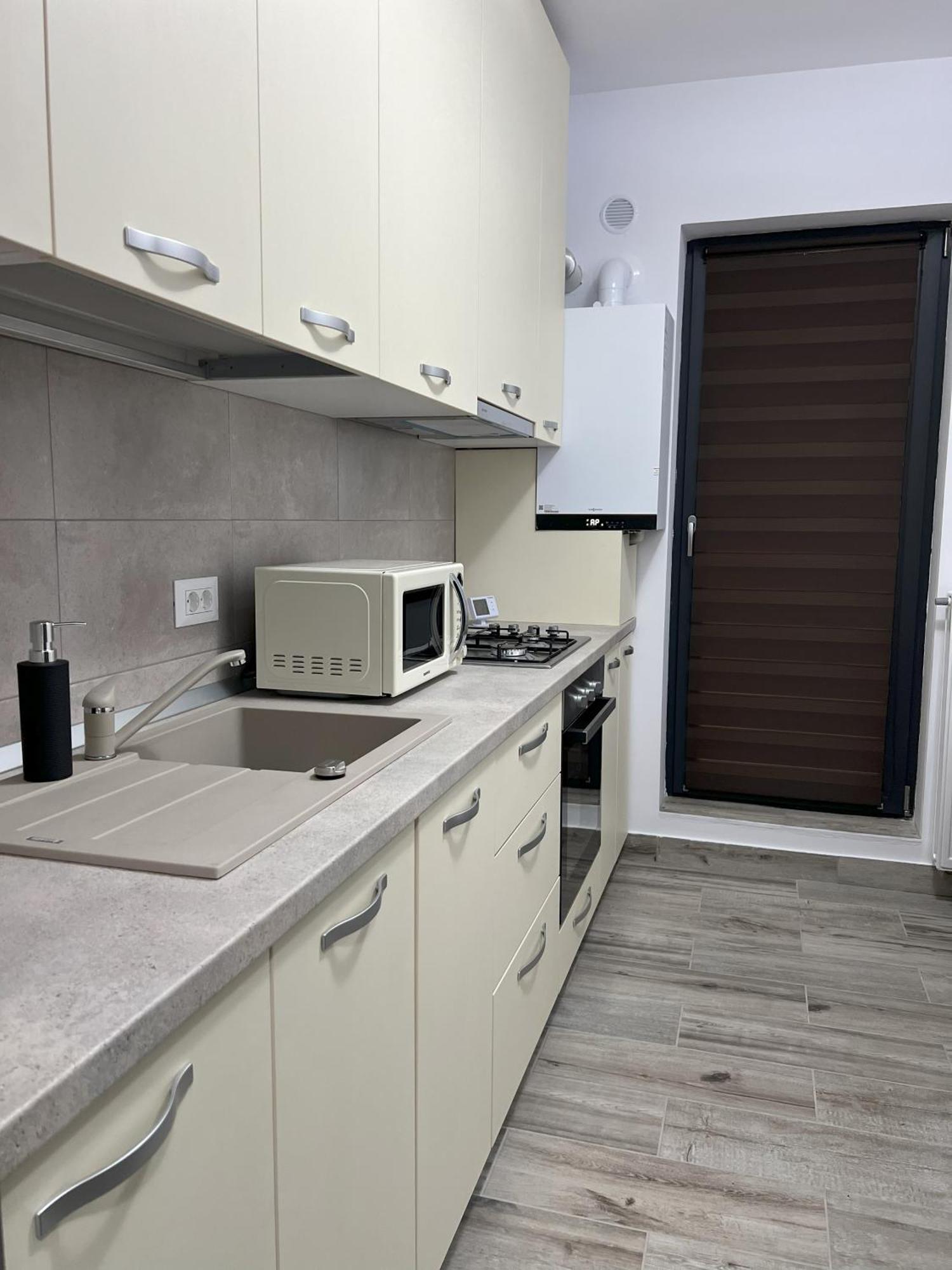 Refined Studio Haven At Exigent Plaza - 08 Бухарест Экстерьер фото