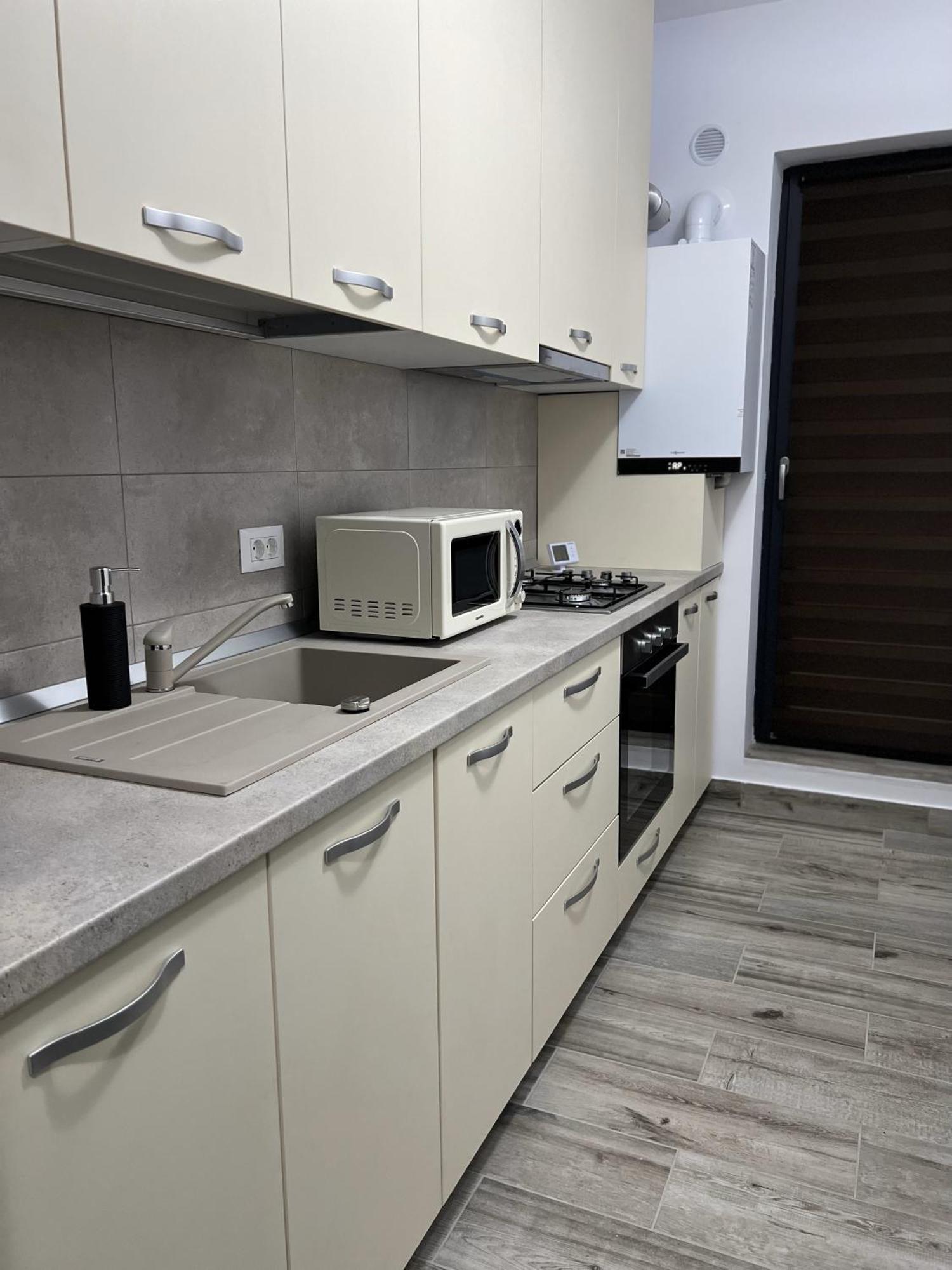 Refined Studio Haven At Exigent Plaza - 08 Бухарест Экстерьер фото